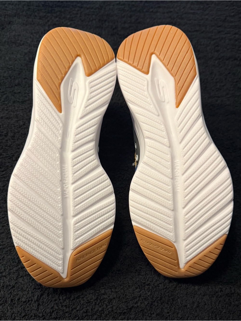 Skechers Slip-ins Contour Foam Cozy Fit Kiroh Sneaker NWT - Picture 8 of 10
